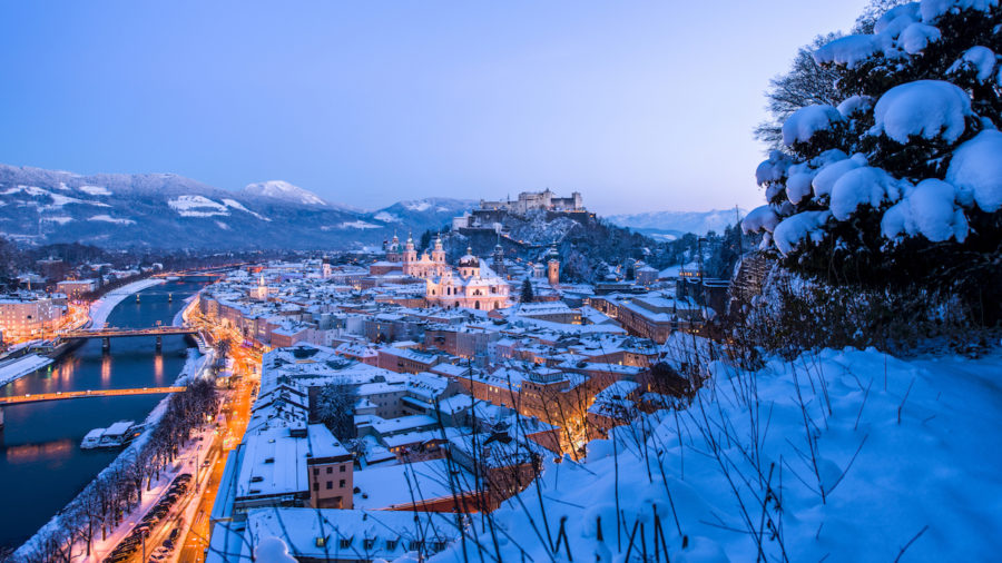 Winterlicher Kurztrip nach Salzburg Blick vom Mönchsberg auf die Festung