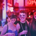 Polterrunde mit Masken
