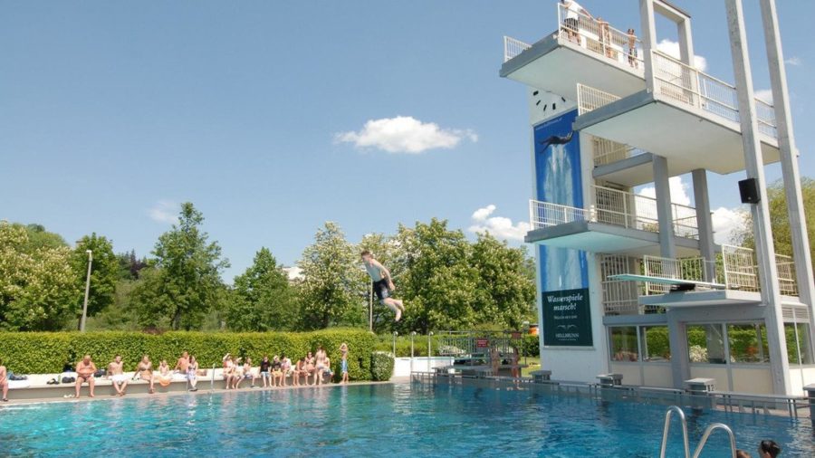 Sprungtürme im Leopoldskroner Freibad